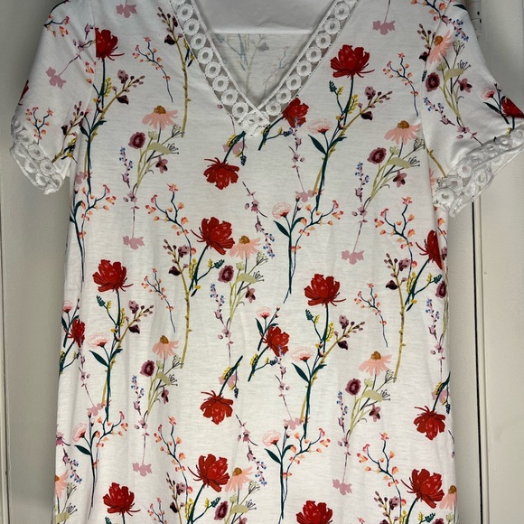 Floral V-Neck Blouse with Lace Trim - Picture 1 of 1